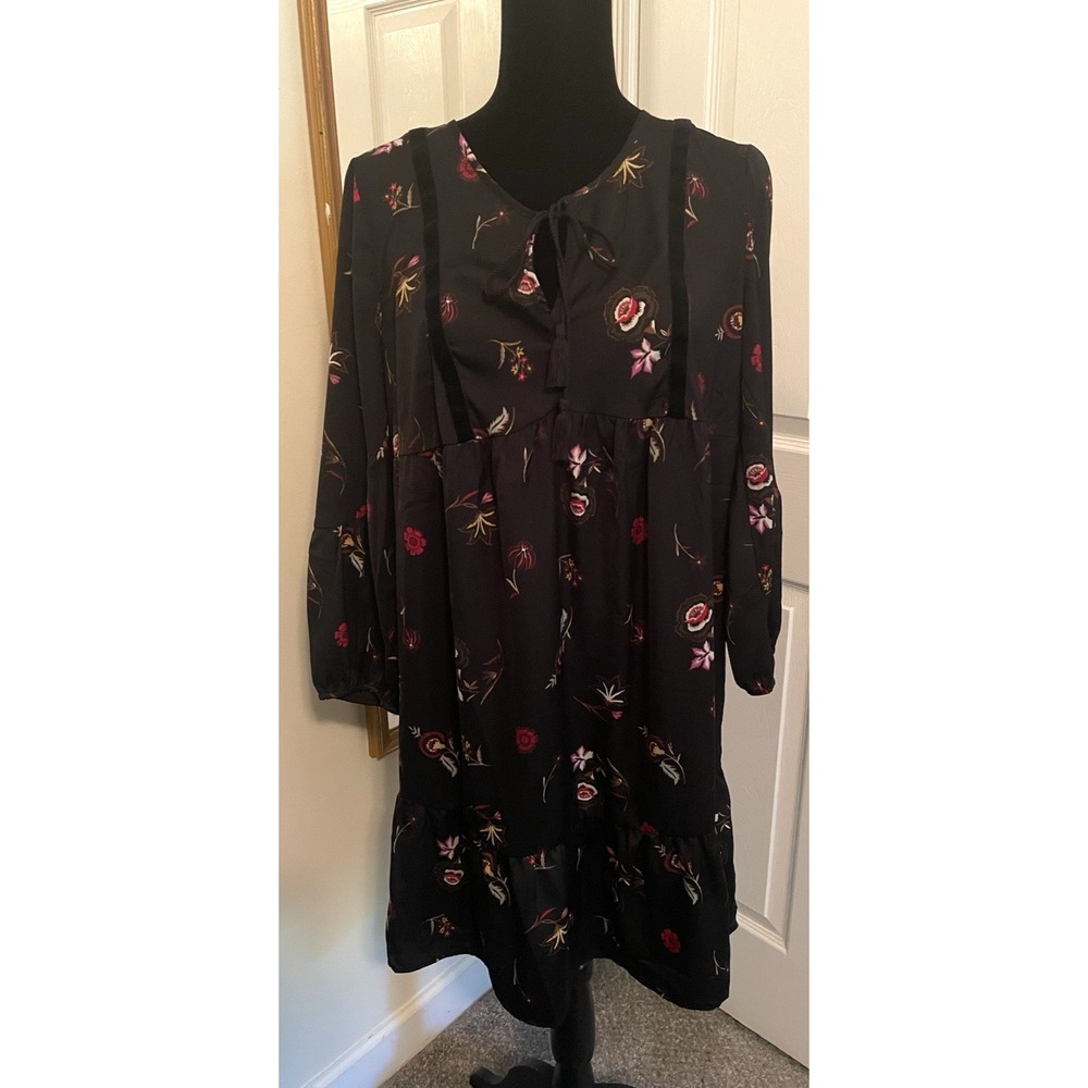 Old Navy Floral Dress Medium Black Boho, Peasant, Tiered, Midi, Babydoll, V-Neck